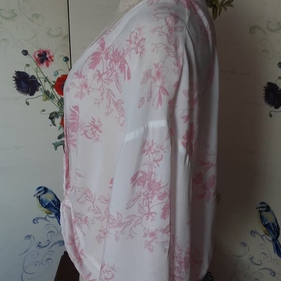 Polly & Ester Top. - Picture 3 of 10